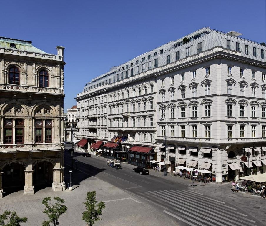Vienna Airport Transfer to Hotel Sacher