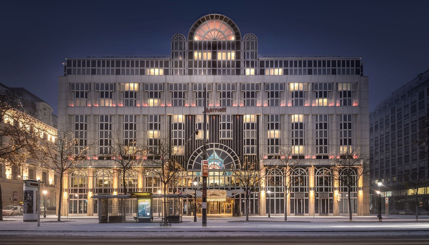 Vienna Airport Transfer to Marriott Vienna